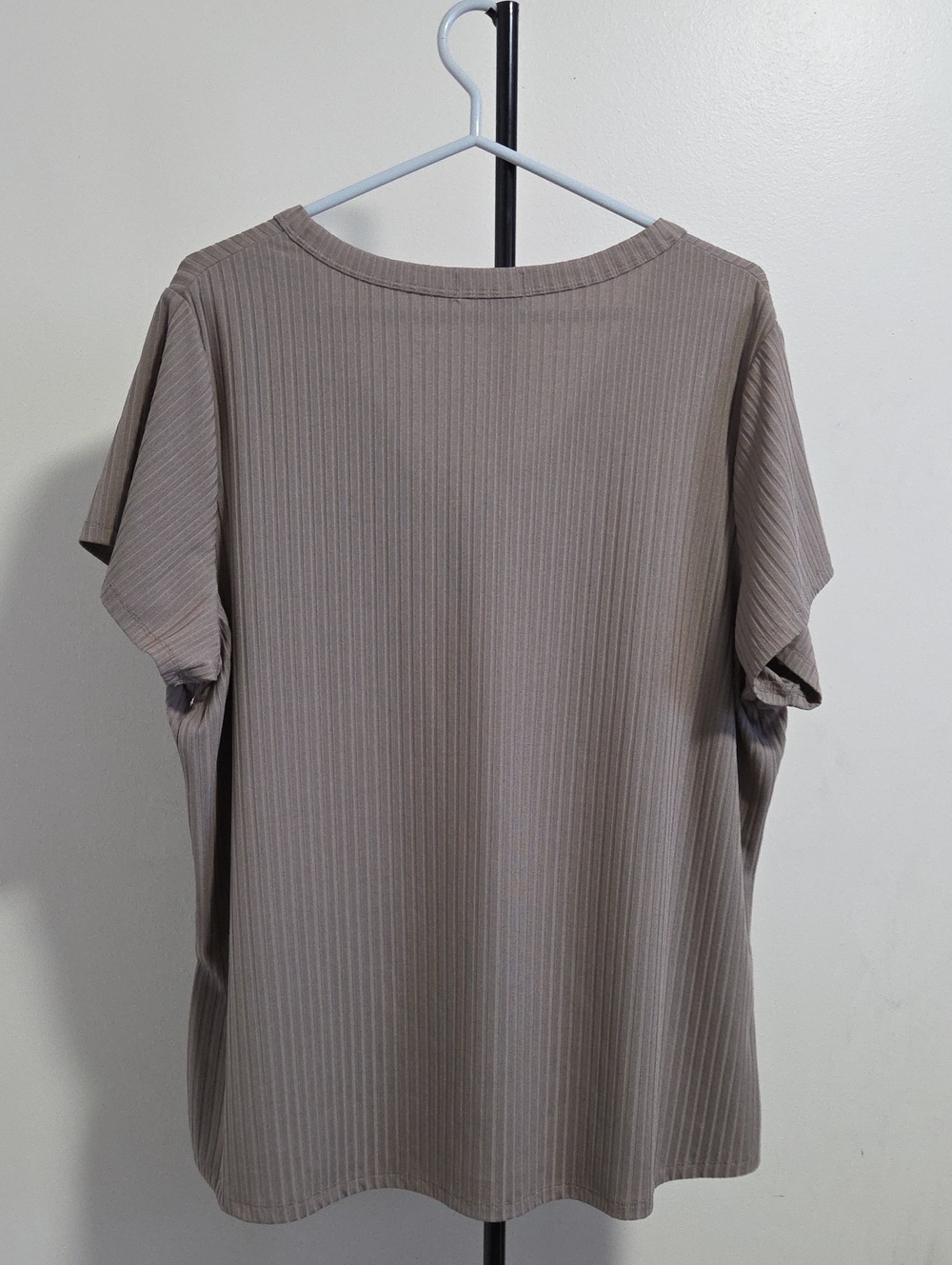 Warehouse One Plus Size Top - Picture 5 of 6